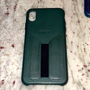 4 IPhone XSMax phone cases